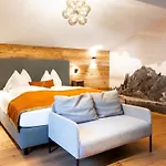 Greti - Alpine Boutique Mit Alpentherme Eintritt, Reichhaltigem Fruehstueck, Sauna