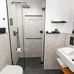 Greti - Alpine Boutique Mit Alpentherme Eintritt, Reichhaltigem Fruehstueck, Sauna Szálloda