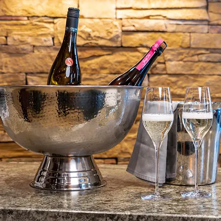 Greti - Alpine Boutique Mit Alpentherme Eintritt, Reichhaltigem Fruehstueck, Sauna * Bad Hofgastein