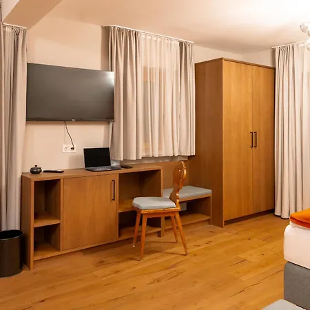 Greti - Alpine Boutique Mit Alpentherme Eintritt, Reichhaltigem Fruehstueck, Sauna *
