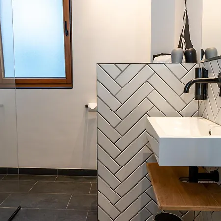 Greti - Dahoam, Nur Feiner - Alpine Boutique Mit Alpentherme Eintritt, Reichhaltigem Fruehstueck, Sauna