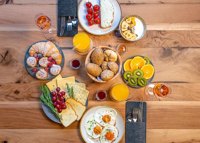 Greti - Dahoam, Nur Feiner - Alpine Boutique Mit Alpentherme Eintritt, Reichhaltigem Fruehstueck, Sauna