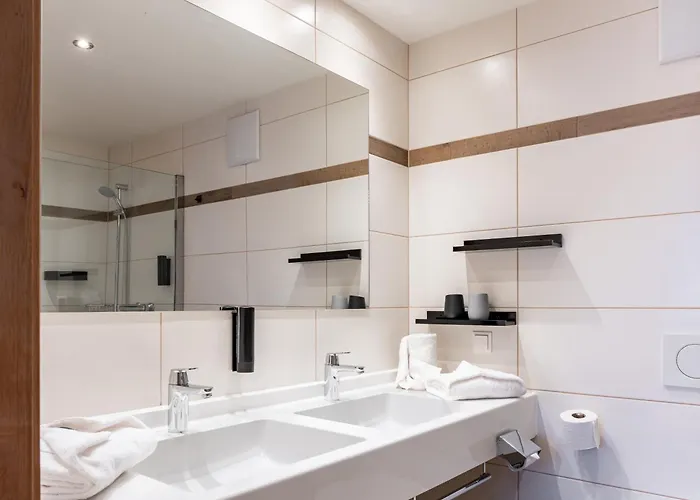 Hotel Greti - Dahoam, Nur Feiner - Alpine Boutique Mit Alpentherme Eintritt, Reichhaltigem Fruehstueck, Sauna