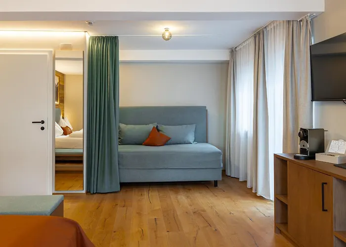 Greti - Dahoam, Nur Feiner - Alpine Boutique Mit Alpentherme Eintritt, Reichhaltigem Fruehstueck, Sauna